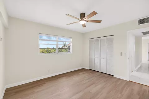 Bedroom - 374 Brighton I #374, Boca Raton, FL 33434 photo 2 of 8