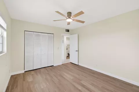 Bedroom - 374 Brighton I #374, Boca Raton, FL 33434 photo 3 of 8