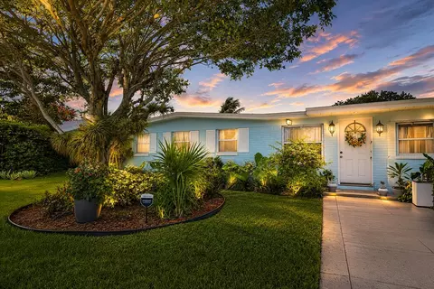 3740 Dunes Rd, Palm Beach Gardens, FL 33410