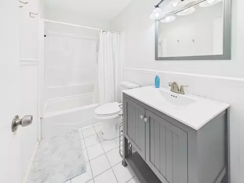 Bath - 136 SW 85th Ave, Okeechobee, FL 34974 photo 2 of 5