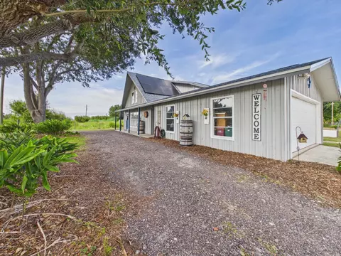 Exterior - 136 SW 85th Ave, Okeechobee, FL 34974 photo 6 of 16