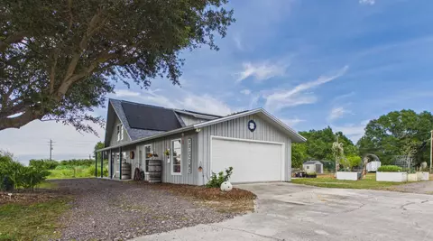 Exterior - 136 SW 85th Ave, Okeechobee, FL 34974 photo 9 of 16