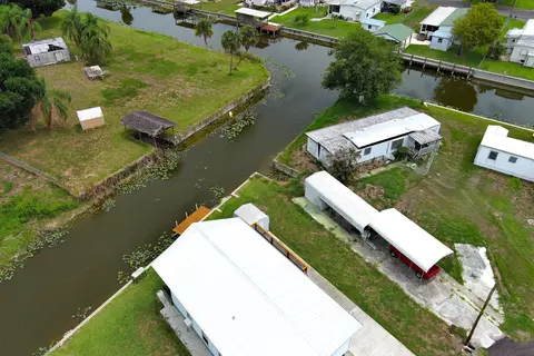 View/Area - 1065 Peach Ln, Okeechobee, FL 34974 photo 4 of 7