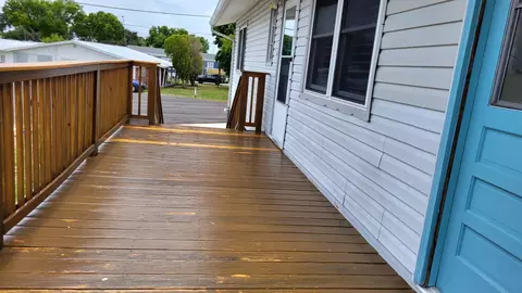 Exterior - 1065 Peach Ln, Okeechobee, FL 34974 photo 3 of 3