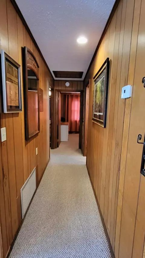 Entry Way - 1065 Peach Ln, Okeechobee, FL 34974 photo 1 of 1