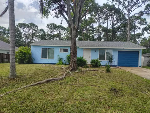 983 SEmerald Rd SE, Palm Bay, FL 32909