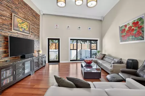 3000 NE 8th Ter #B4, Oakland Park, FL 33334