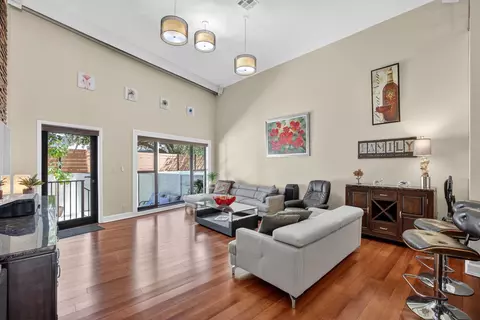 3000 NE 8th Ter #B4, Oakland Park, FL 33334
