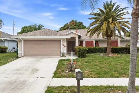 560 N Cypress Dr, Jupiter, FL 33469