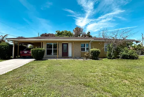 179 SE Soneto Ct, Port Saint Lucie, FL 34983