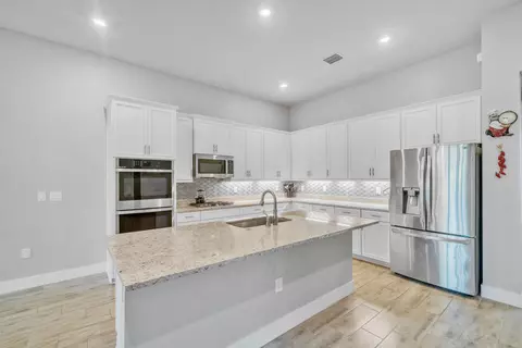 7524 N Blue Spring Dr, Parkland, FL 33067