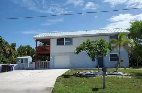 1801 Saint Lucie Ct, Fort Pierce, FL 34949