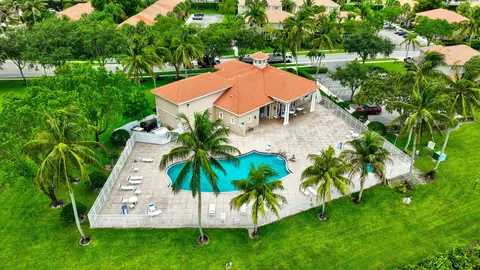 6305 Blue Bay Cir, Lake Worth, FL 33467