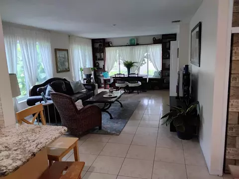 2417 NW 7th Ave, Wilton Manors, FL 33311