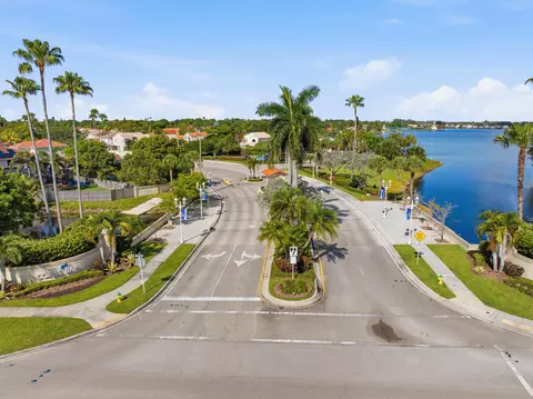 6582 Bayfront Dr, Margate, FL 33063