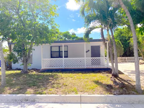 3630 SW 46th Ave, West Park, FL 33023