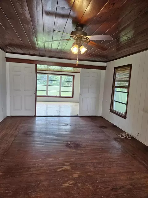 2304 S 41st St, Fort Pierce, FL 34950