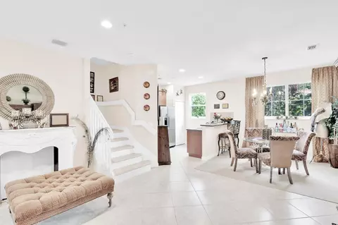 528 Bayfront Dr, Boynton Beach, FL 33435