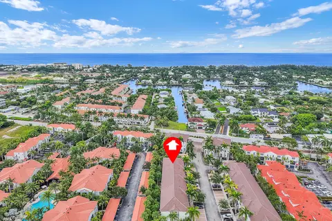 528 Bayfront Dr, Boynton Beach, FL 33435