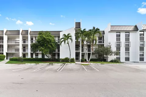 8441 Forest Hills Dr #306, Coral Springs, FL 33065
