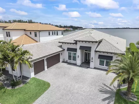 12755 S Parkland Bay Trl, Parkland, FL 33076