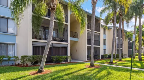 1113 Green Pine Blvd #C2, West Palm Beach, FL 33409