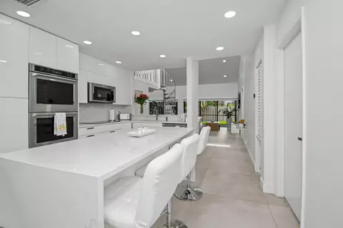 6602 Thornhill Ct, Boca Raton, FL 33433
