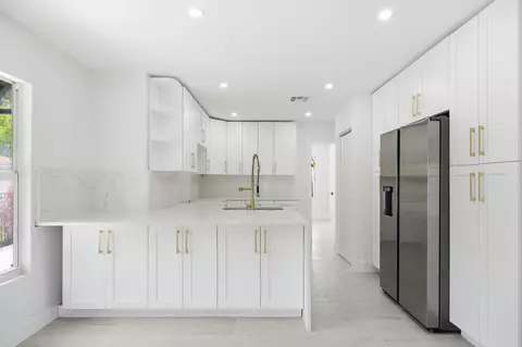 216 NE 23rd Ave, Pompano Beach, FL 33062