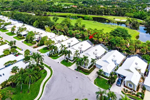 9101 Baybury Ln, West Palm Beach, FL 33411