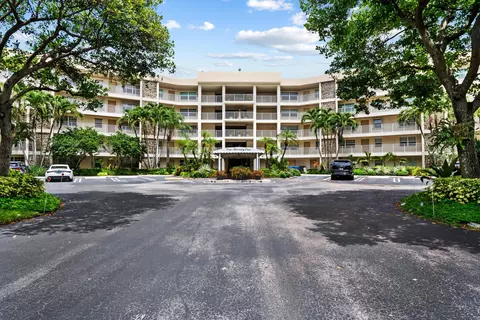 800 Cypress Grove Dr #211, Pompano Beach, FL 33069