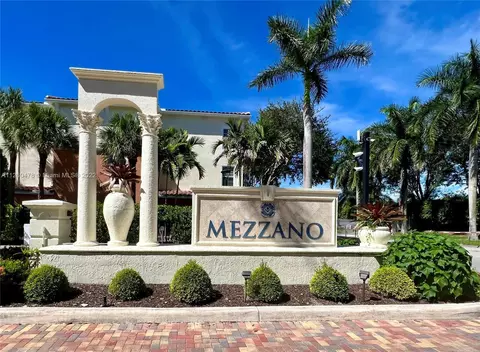 9887 Baywinds Dr #4305, West Palm Beach, FL 33411