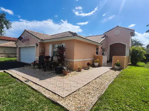 120 NW 189th Ave NW, Pembroke Pines, FL 33029