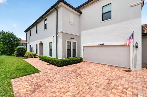 21898 Canadensis Cir, Boca Raton, FL 33428
