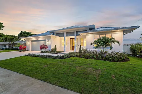 131 Dory Rd S, North Palm Beach, FL 33408