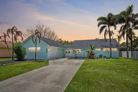 2426 SE Cooper Ln, Port Saint Lucie, FL 34984