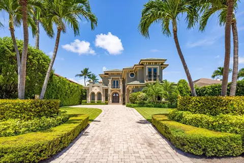 1207 N Atlantic Dr, Lantana, FL 33462