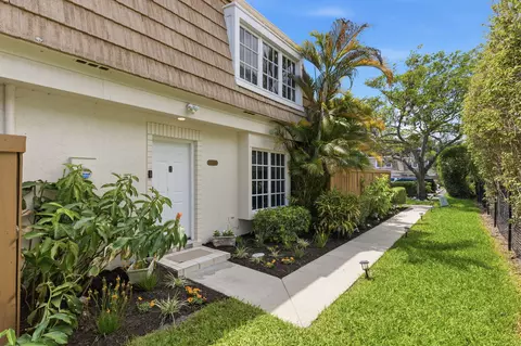 11588 Winchester Dr, Palm Beach Gardens, FL 33410