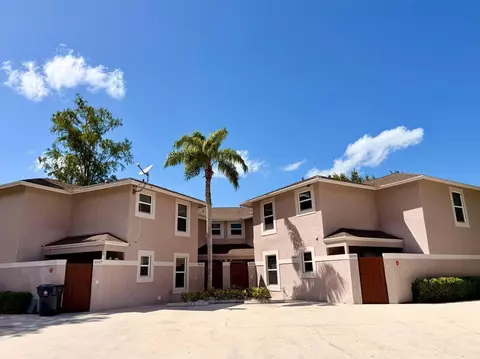 1031 Goldenrod Rd, Wellington, FL 33414