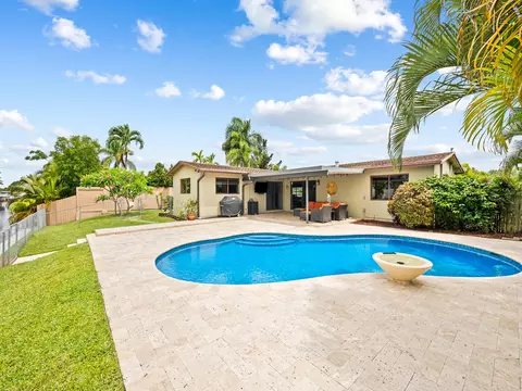 5960 SW 13th St, Plantation, FL 33317