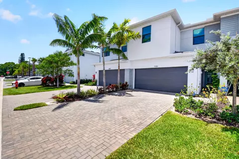 7351 Lenora Ln, Lake Worth, FL 33467