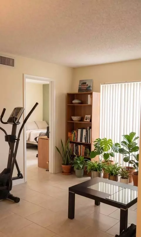 4437 Treehouse Ln #19A, Tamarac, FL 33319
