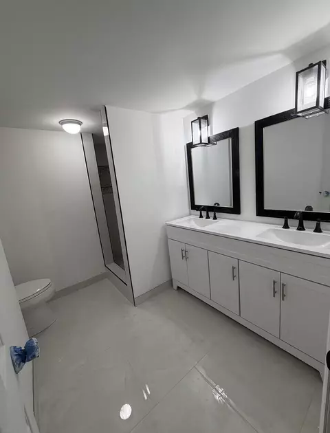 1330 SW 50th Ave, North Lauderdale, FL 33068
