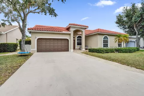 5351 NW 57th Ter, Coral Springs, FL 33067