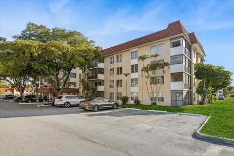 4156 Inverrary Dr, Lauderhill, FL 33319