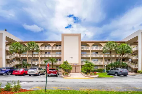 4401 Martinique Ct #D2, Coconut Creek, FL 33066
