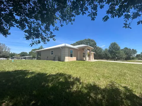 Exterior - 3935 NW 18th Ave, Okeechobee, FL 34972 photo 4 of 5