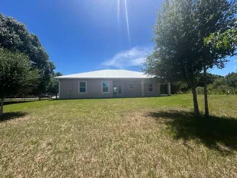 Exterior - 3935 NW 18th Ave, Okeechobee, FL 34972 photo 3 of 5