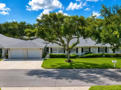 10098 S 42nd Dr, Boynton Beach, FL 33436