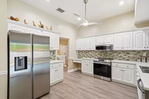 2145 NW 85th Ln, Coral Springs, FL 33071