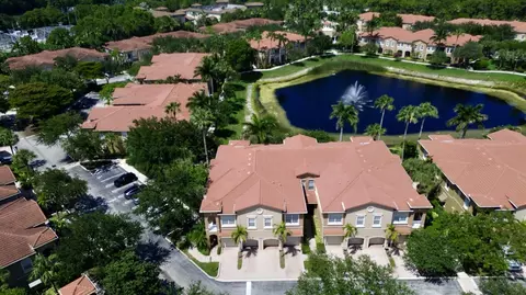 4910 Bonsai Cir #202, Palm Beach Gardens, FL 33418